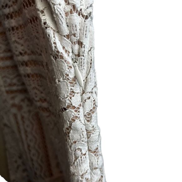 BCBGMAXAZRIA JALINA SLEEVELESS LACE DRESS White Nude Size Medium Cocktail Party - Picture 4 of 6